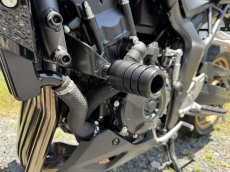 画像2: STRIKER ガードスライダー HONDA `25 CB1000HORNET/SP (2)