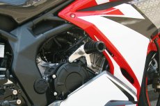 画像1: STRIKER ガードスライダーType2 HONDA `17~`23 CBR250RR/ABS（2気筒） (1)