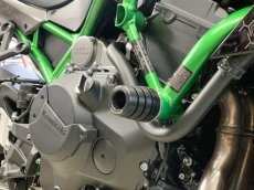 画像2: STRIKER ガードスライダー KAWASAKI ZH2/SE (2)