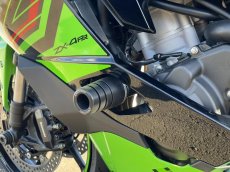 画像4: STRIKER　ガードスライダー　Kawasaki Ninja ZX-4R SE/ZX-4RR、Ninja ZX-25R/SE/KRT (4)