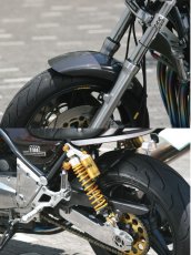 画像1: STRIKER エアロデザイン SAD外装SET　カーボンフロントフェンダー18インチ用＋カーボンリアフェンダーノーマルS/A用のSET KAWASAKI ZEPHYR1100 (1)