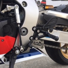 画像2: STRIKER SPECIAL STEP KIT　4ポジション　HONDA CBR1000RR/SP `17~19/`08~`16 (2)