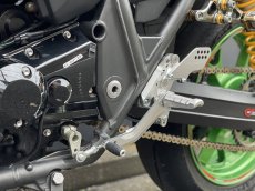 画像2: STRIKER Sports Touring Concept”STC” STEP KIT 4ポジション　KAWASAKI ZRX1100、ZRX1200R/S、ZRX1200DAEG 【スポット販売】シルバー (2)