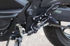 画像1: STRIKERステップキット　オプションパーツ　純正オプションクイックシフト対応キット YAMAHA YZF-R25 (8BK) (1)