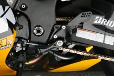 画像3: STRIKER Sports Touring Concept”STC” STEP KIT 4ポジション　SUZUKI GSX1300R 隼 99~20 /ABS (3)