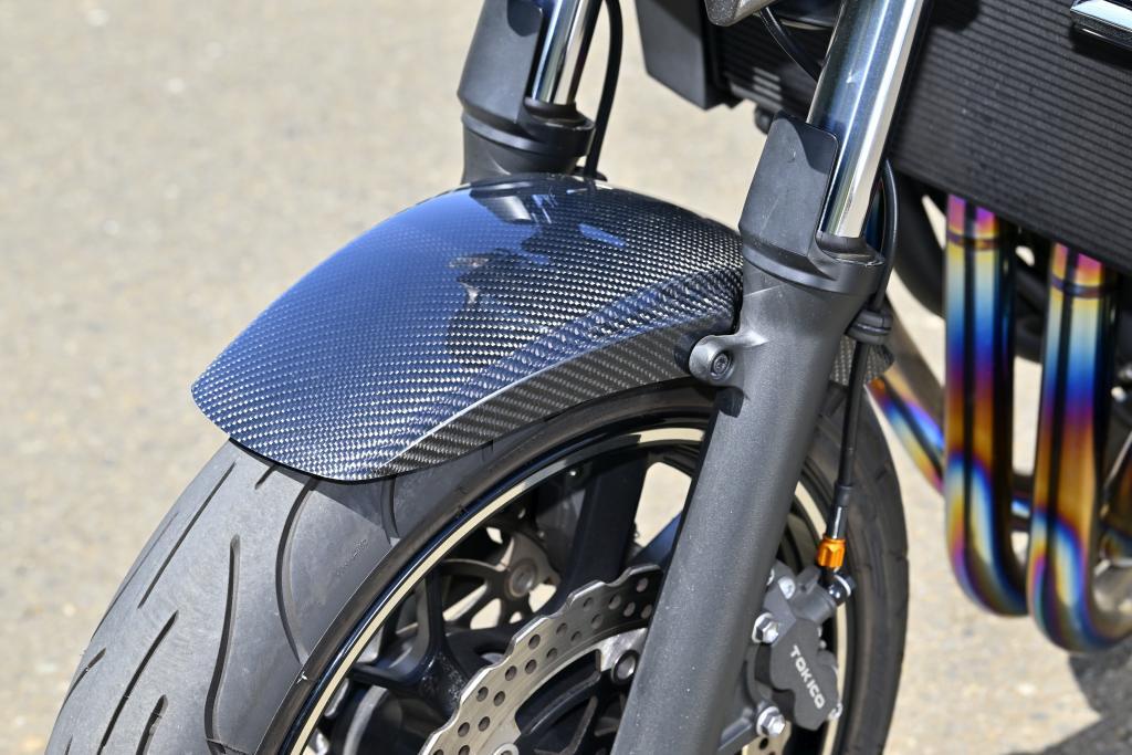 STRIKER エアロデザイン スペシャルフロントフェンダーType1 カーボン KAWASAKI ZRX1100、ZRX1200R/S、ZRX1200DAEG　※選べ3種類！