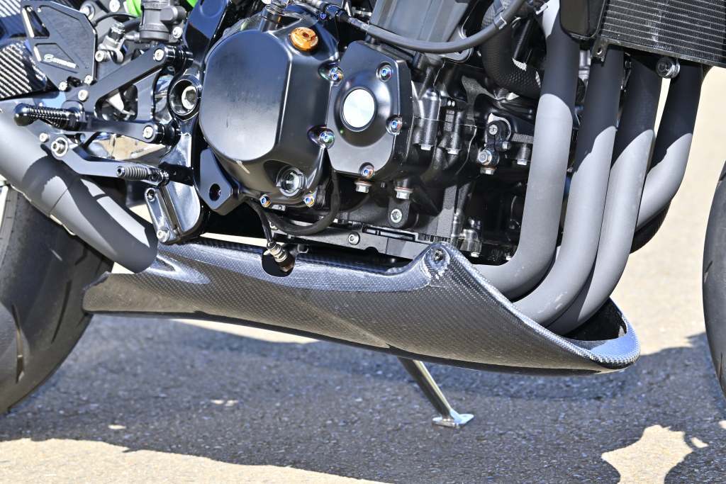 STRIKERエアロデザイン“SAD” スペシャルアンダーカウル　KAWASAKI Z900RS/CAFE